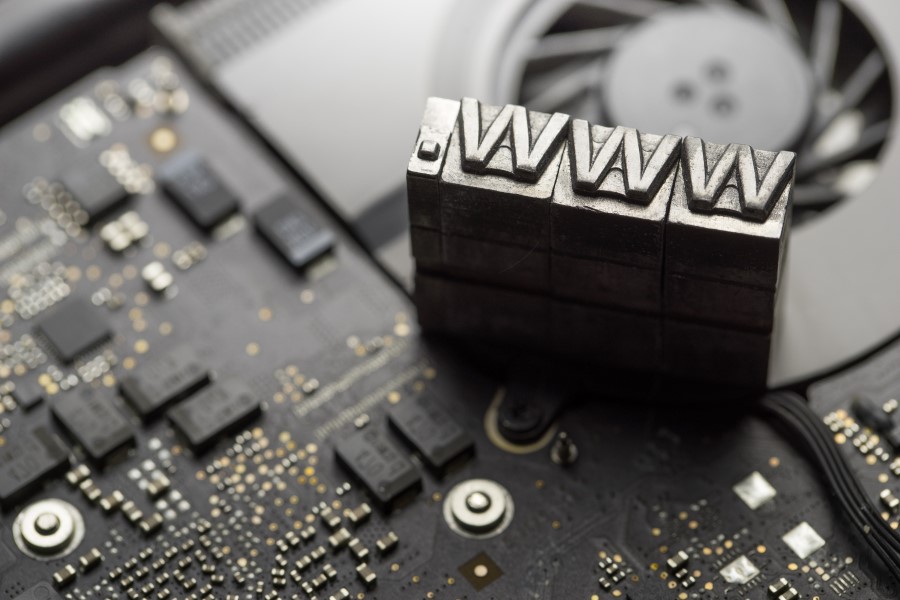 Grindhouse. Kodulehtede loomine